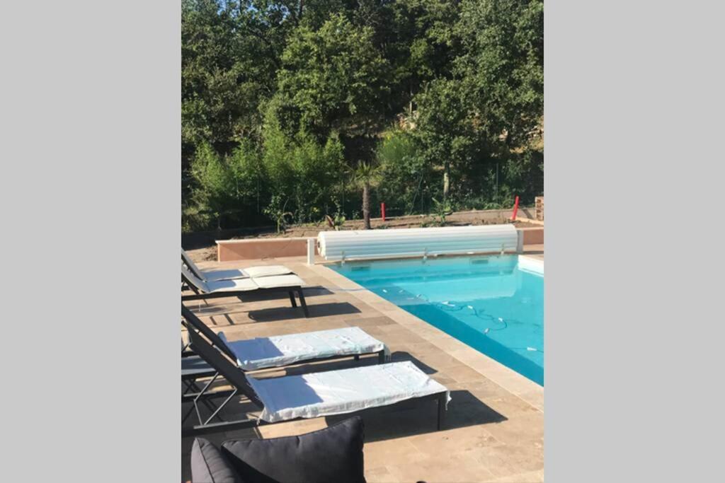 Logement Attenant A Une Villa T2 Avec Terrasse . Besse-sur-Issole Ngoại thất bức ảnh