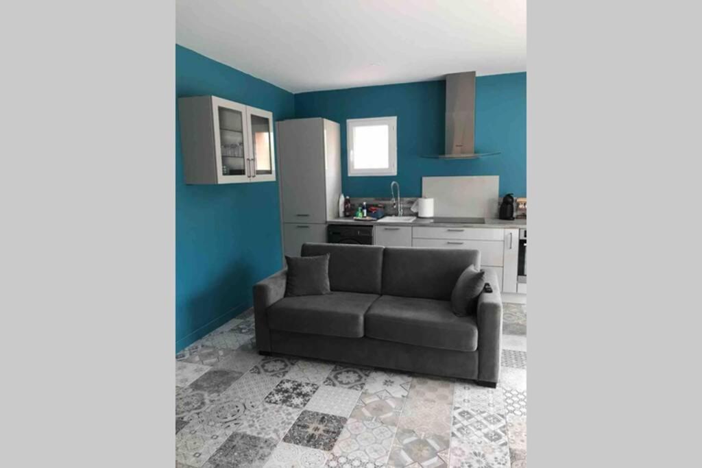 Logement Attenant A Une Villa T2 Avec Terrasse . Besse-sur-Issole Ngoại thất bức ảnh